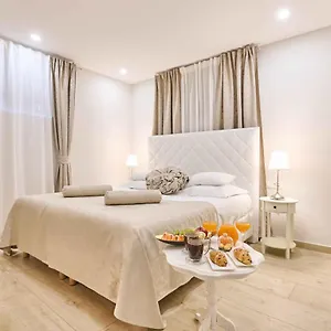 Nocleg ze śniadaniem Location, Split